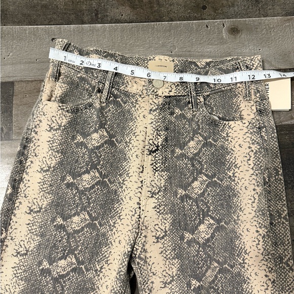 MOTHER The Hustler Flood Boa Babe Snake Print Jeans Size 26 NWT - Picture 6 of 13